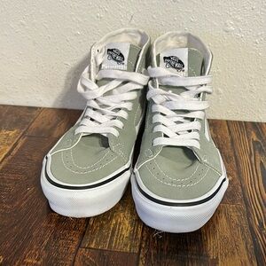 Vans Sk8-Hi Tapered in Desert Sage and White